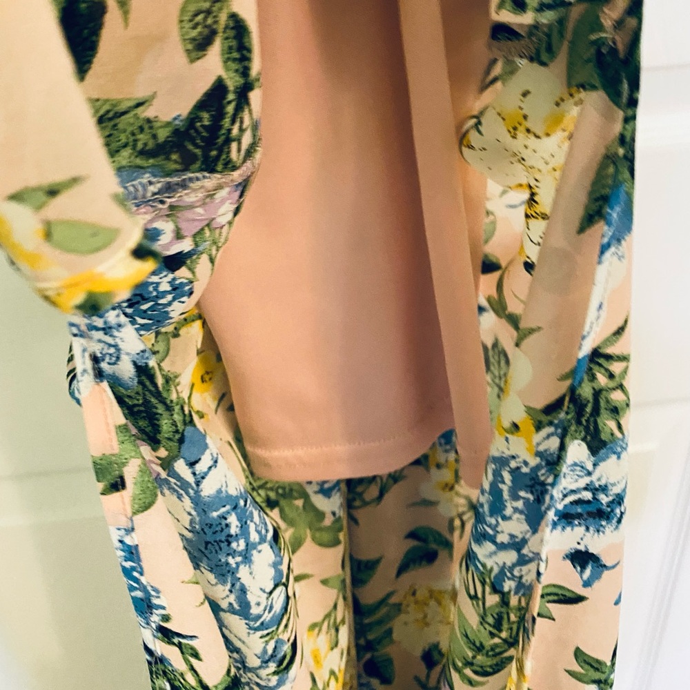 Sexy, vamped maxi for your next adventure - Picture 9 of 9